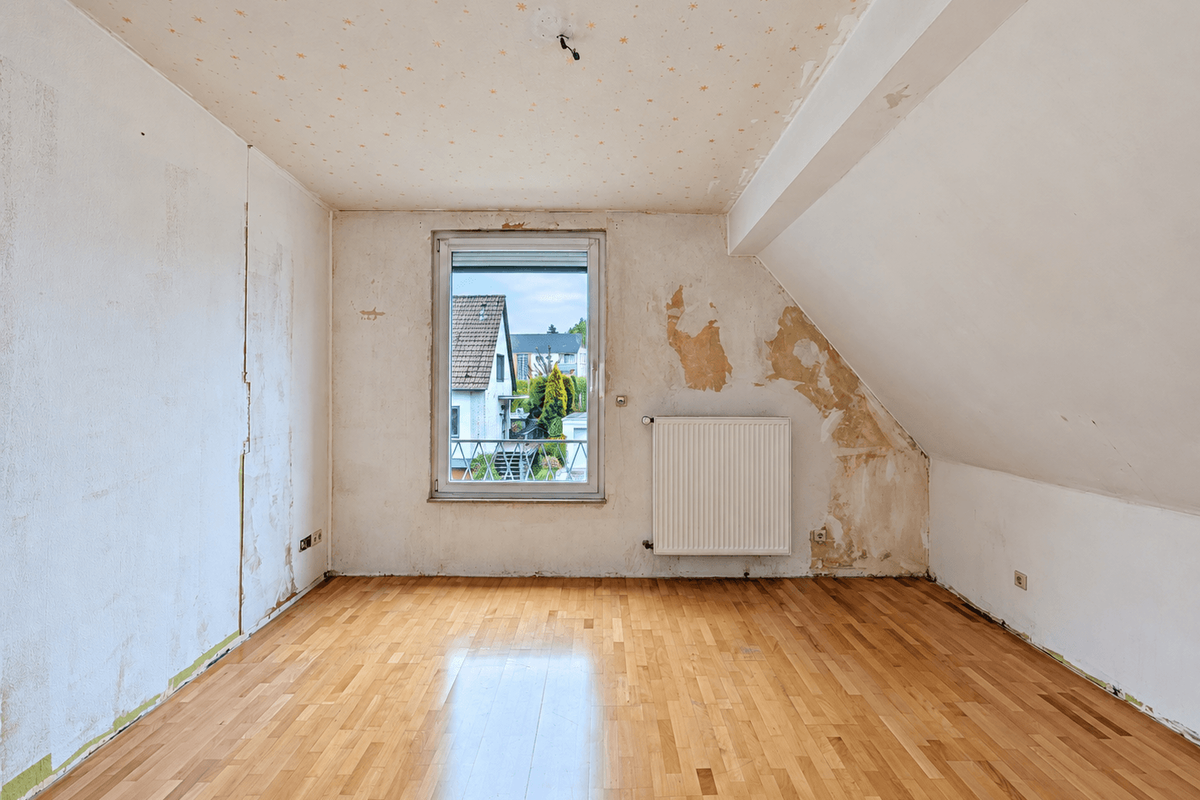 2. Kinderzimmer (unrenoviert)
